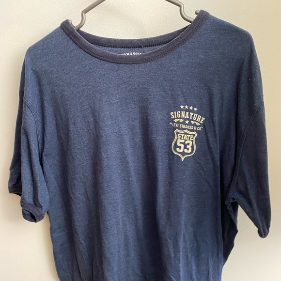 Levi Shirt - Picture 1 of 3